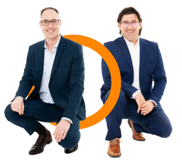 Een foto van Dominique Verweij en John-Paul Straver met een oranje cirkel.